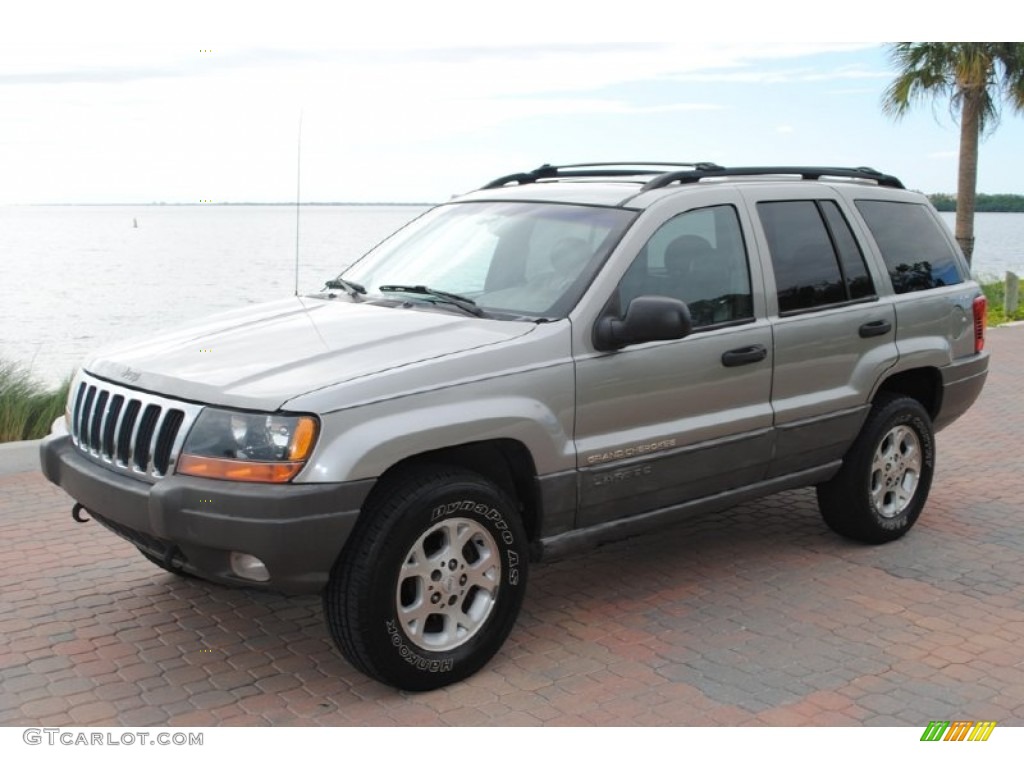 Silverstone Metallic 2000 Jeep Grand Cherokee Laredo 4x4 Exterior Photo #57082190