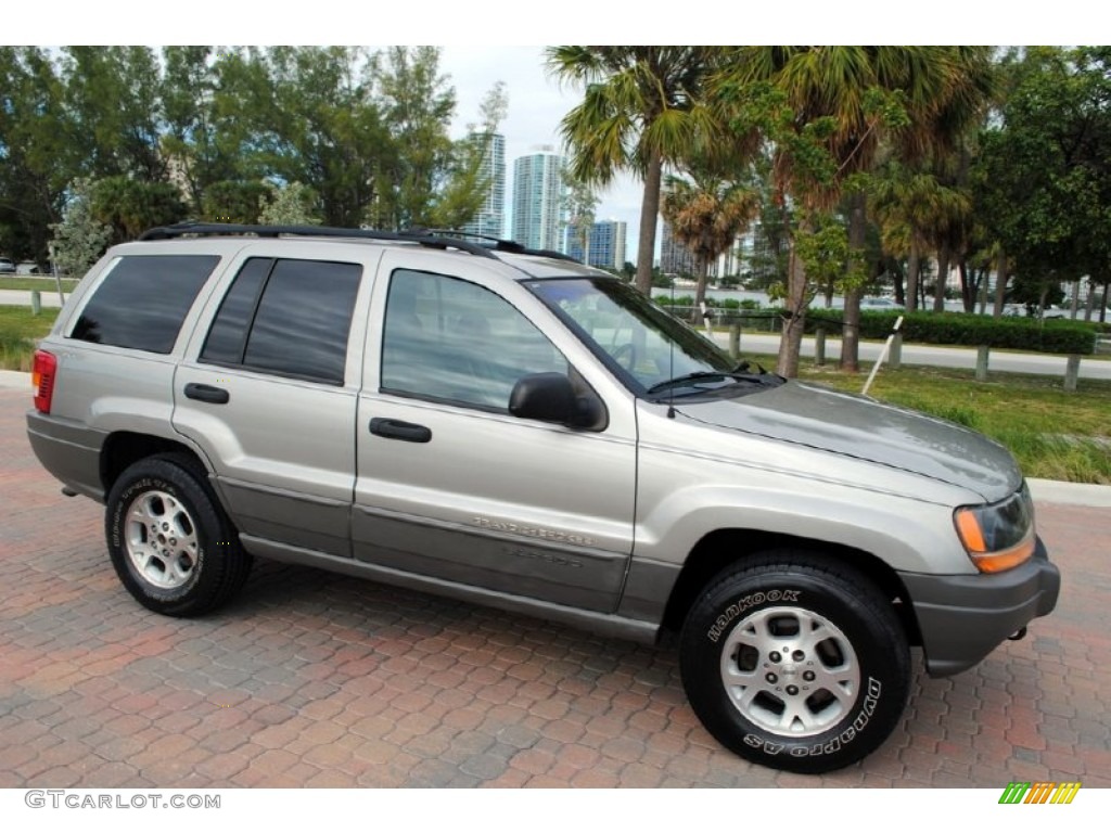 Silverstone Metallic 2000 Jeep Grand Cherokee Laredo 4x4 Exterior Photo #57082260