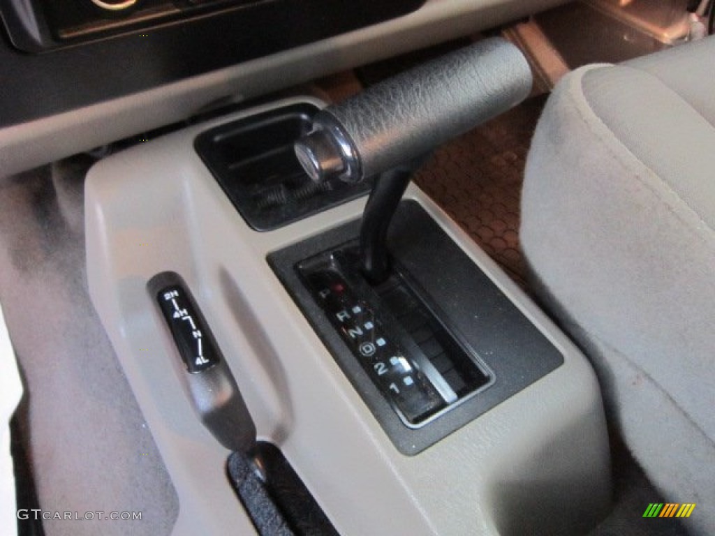 2004 Wrangler Sahara 4x4 - Light Khaki Metallic / Khaki photo #23