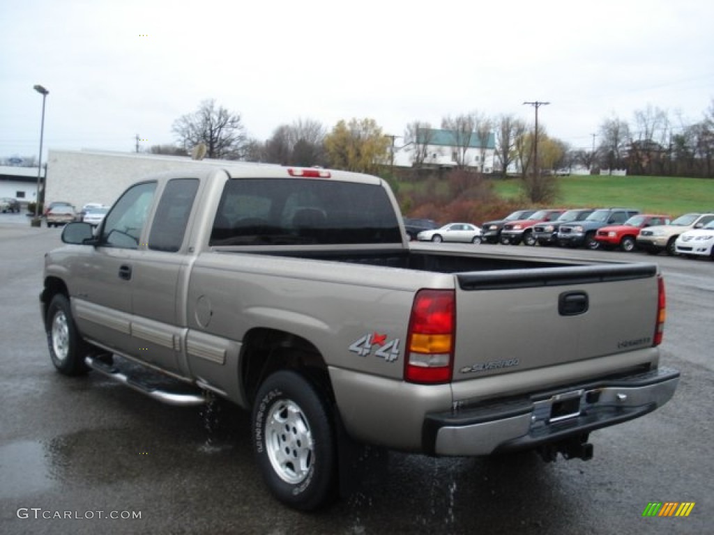 2001 Silverado 1500 LS Extended Cab 4x4 - Sunset Gold Metallic / Graphite photo #6