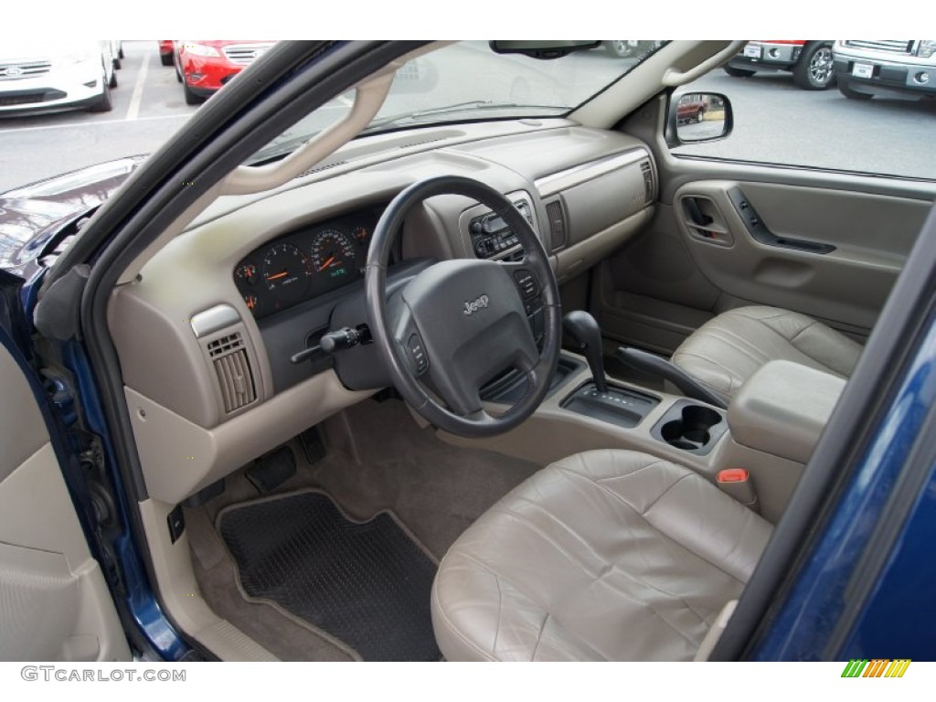 2002 Grand Cherokee Laredo - Patriot Blue Pearlcoat / Sandstone photo #23