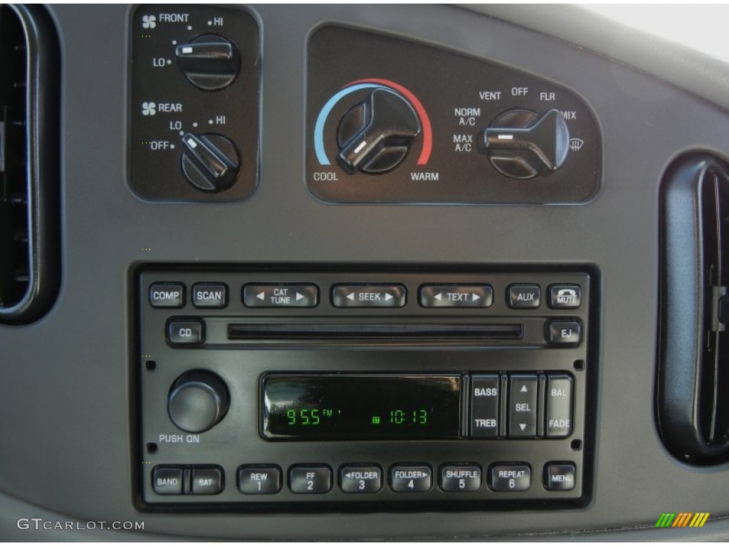 2008 Ford E Series Van E150 XLT Passenger Controls Photo #57091796