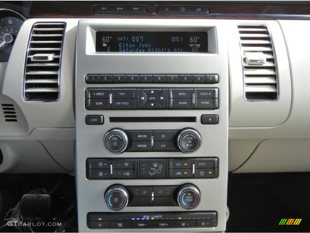 2012 Ford Flex SEL Controls Photo #57092318