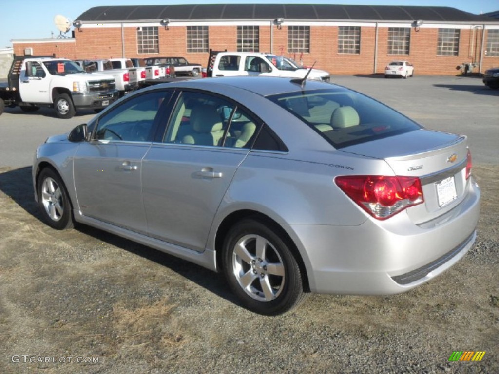 2011 Cruze LT/RS - Silver Ice Metallic / Cocoa/Light Neutral Leather photo #2