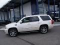 White Diamond - Escalade AWD Photo No. 3