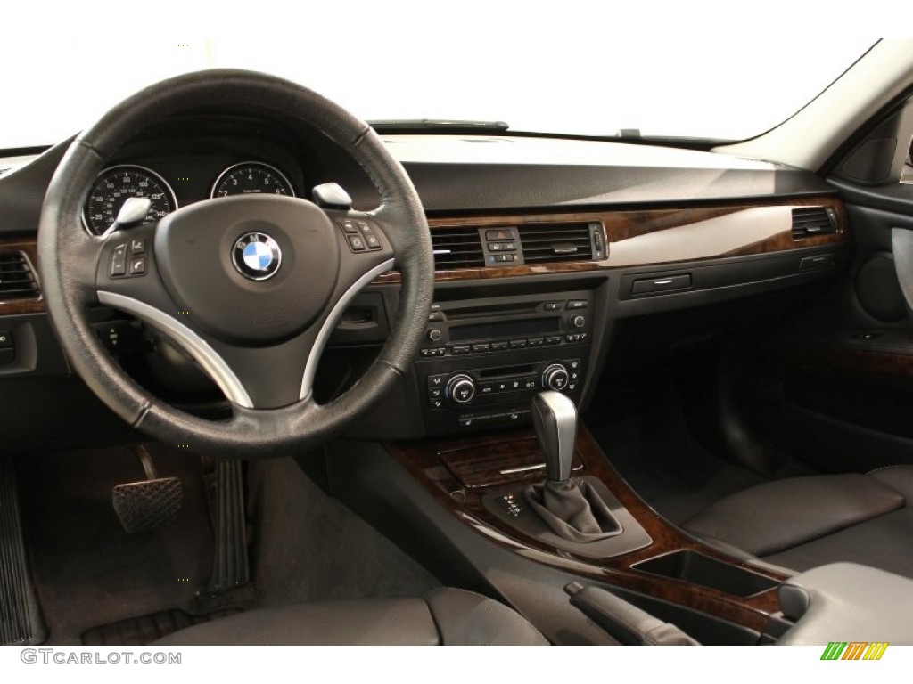 2009 3 Series 335xi Sedan - Barbara Red Metallic / Black Dakota Leather photo #8