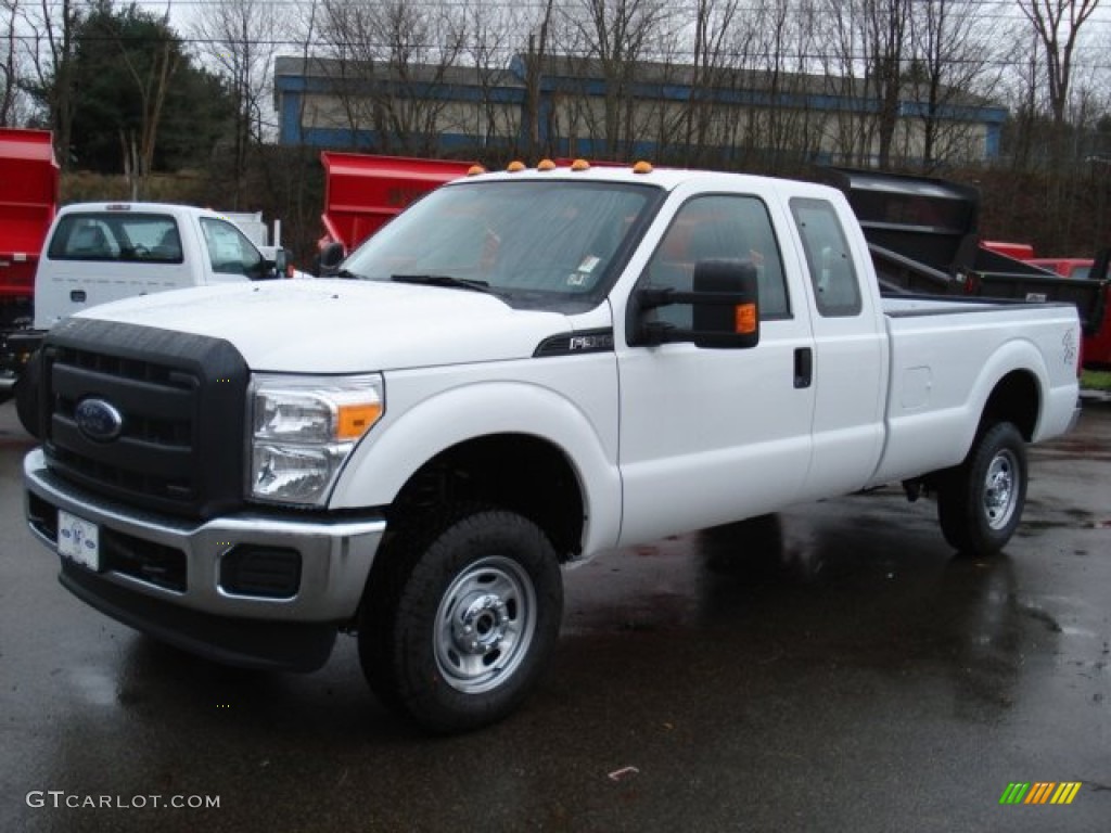 Oxford White 2012 Ford F350 Super Duty XL SuperCab 4x4 Exterior Photo #57104776