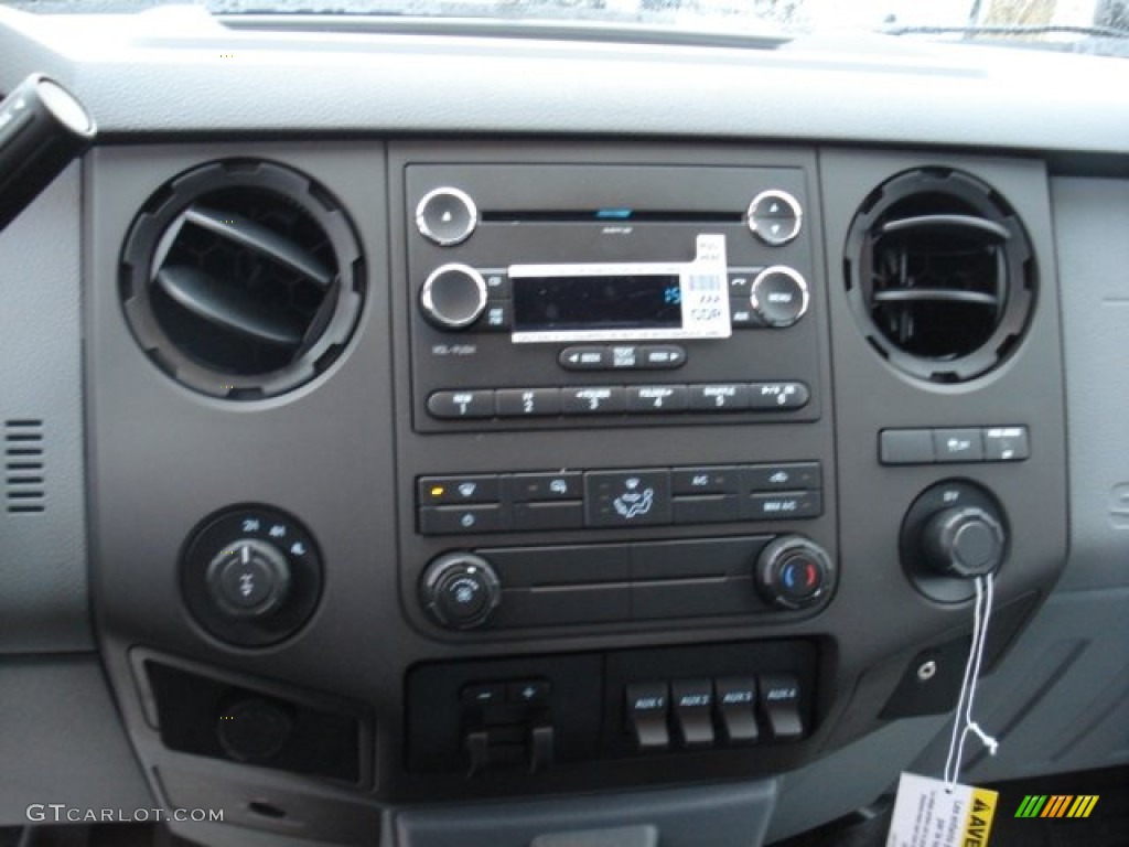 2012 Ford F350 Super Duty XL SuperCab 4x4 Controls Photos