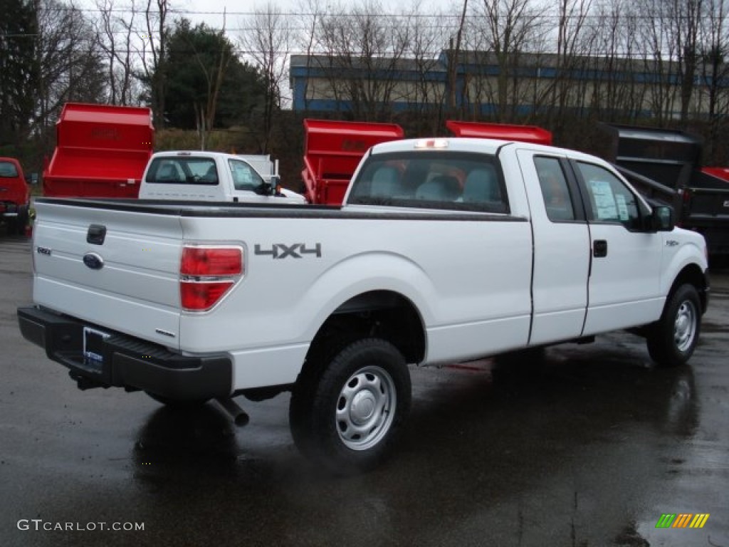 2011 F150 XL SuperCab 4x4 - Oxford White / Steel Gray photo #8