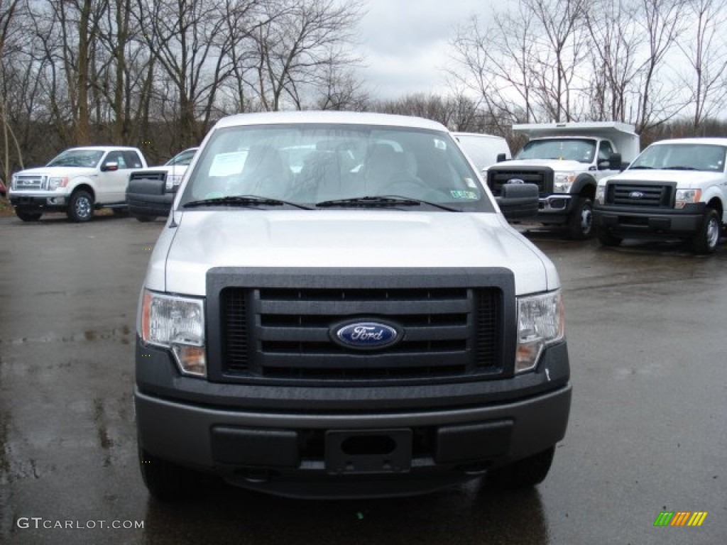 2011 F150 XL SuperCab 4x4 - Ingot Silver Metallic / Steel Gray photo #3