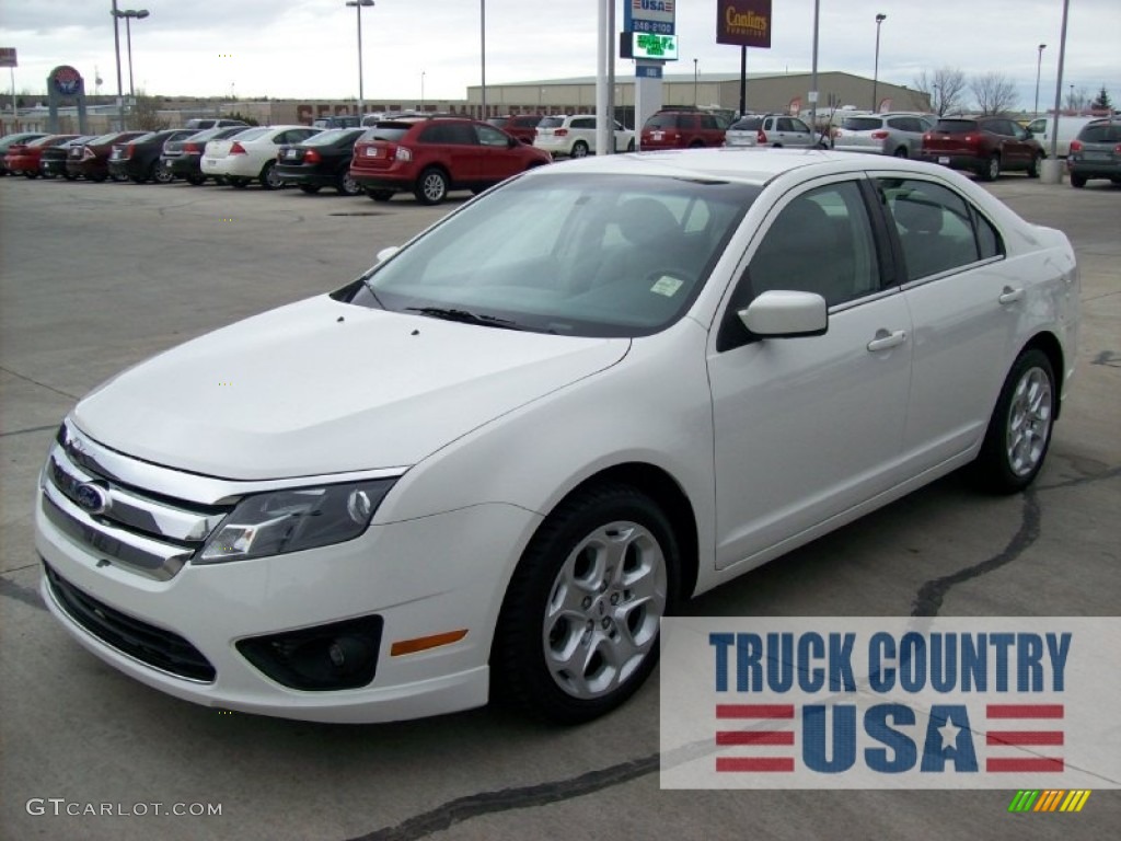 2011 Fusion SE - White Platinum Tri-Coat / Medium Light Stone photo #1