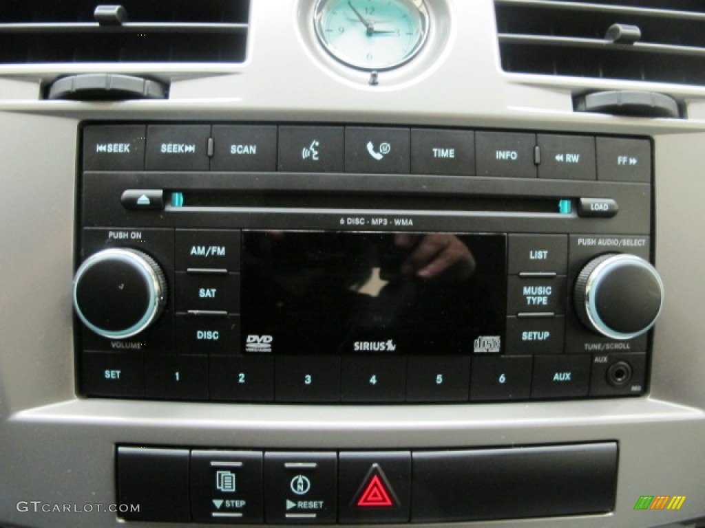2008 Chrysler Sebring Touring Convertible Audio System Photos