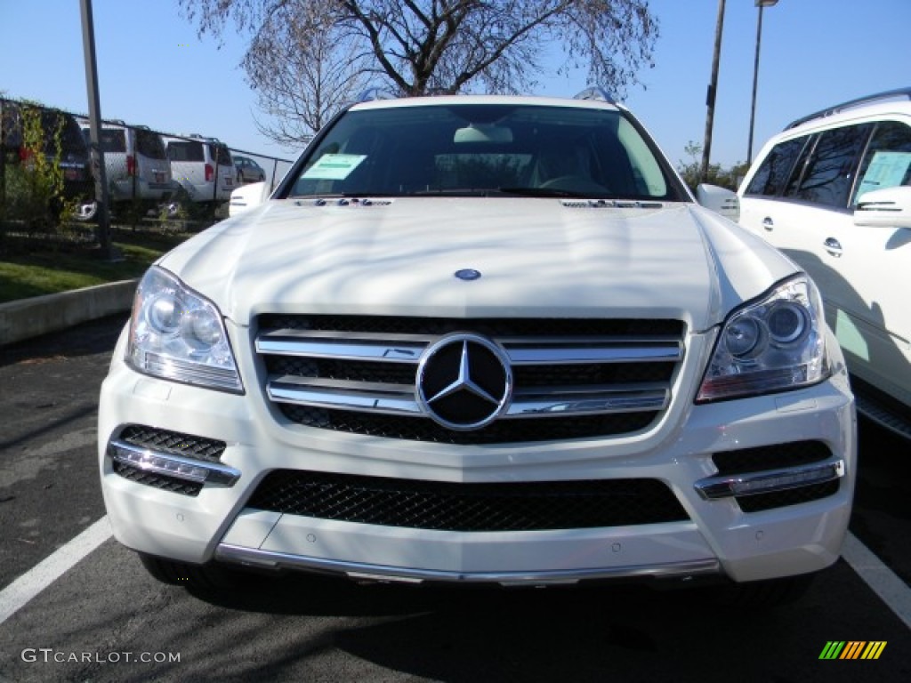 2012 GL 350 BlueTEC 4Matic - Arctic White / Black photo #2