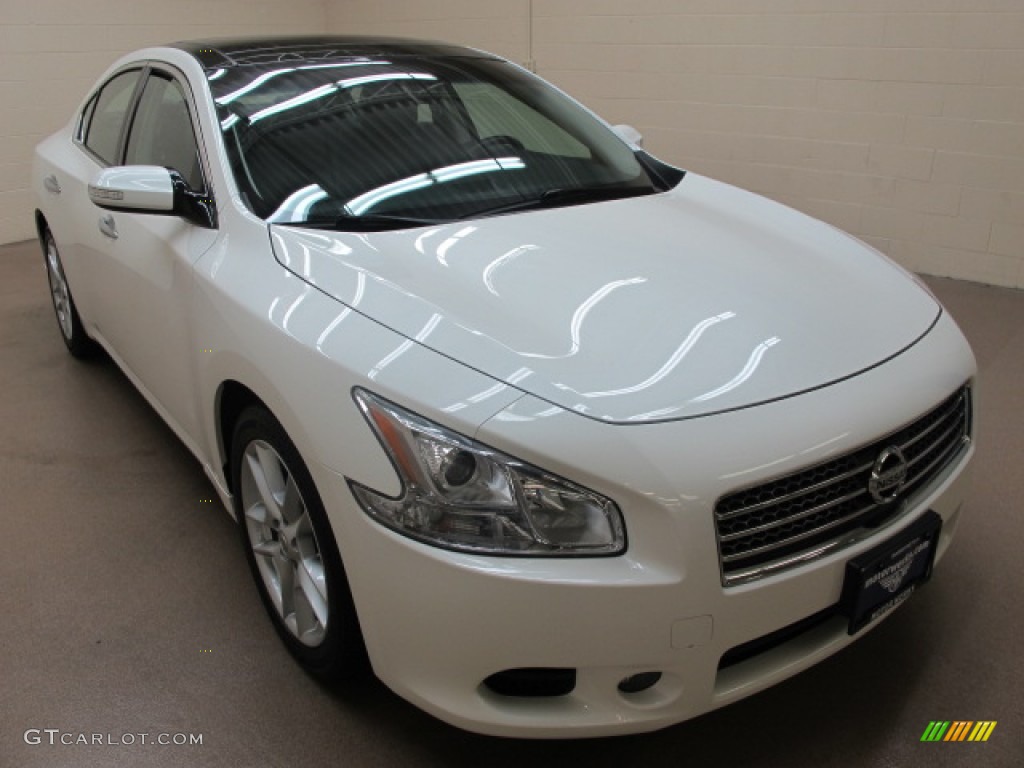 2009 Maxima 3.5 S - Winter Frost White / Charcoal photo #1