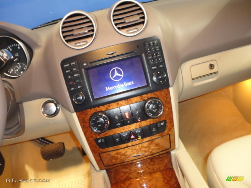 2009 ML 350 4Matic - Jade Green Metallic / Cashmere photo #17