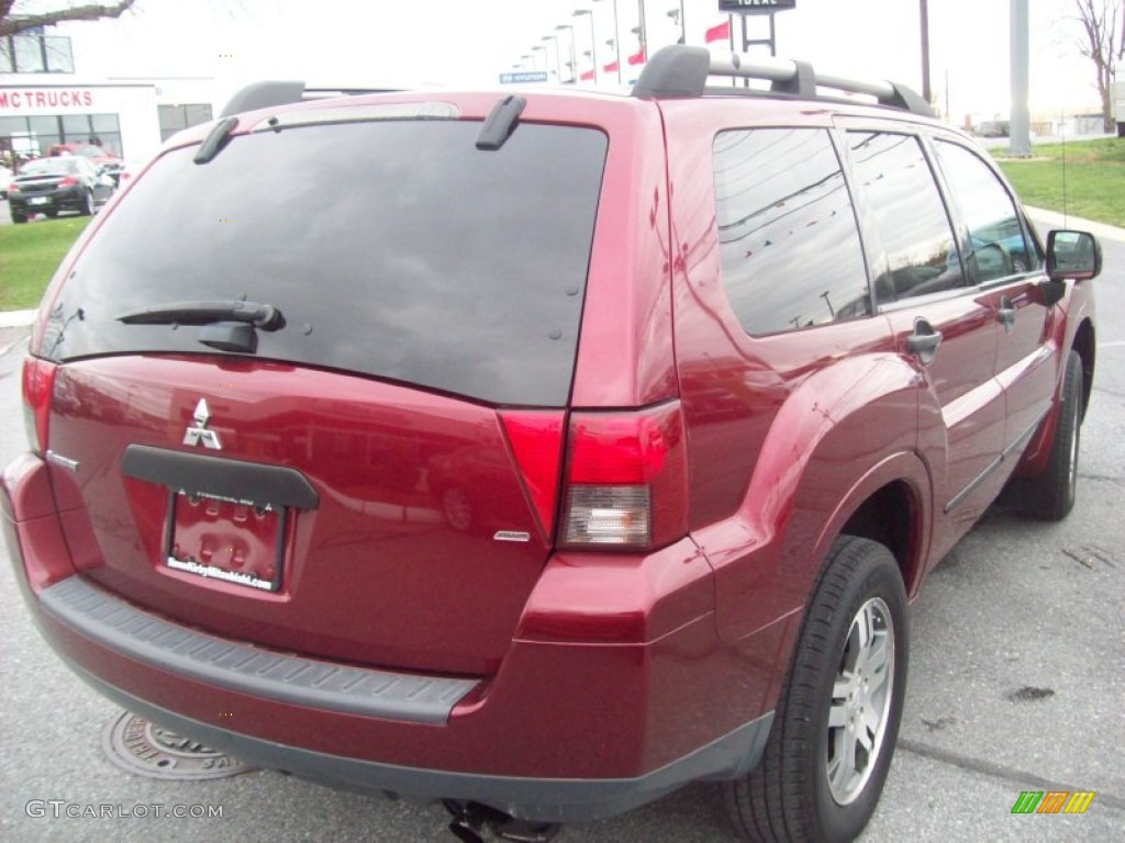 2006 Endeavor LS AWD - Ultra Red Pearl / Charcoal photo #5