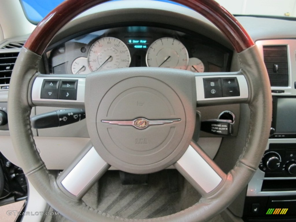 2009 Chrysler 300 C HEMI AWD Dark Khaki/Light Graystone Steering Wheel Photo #57122884