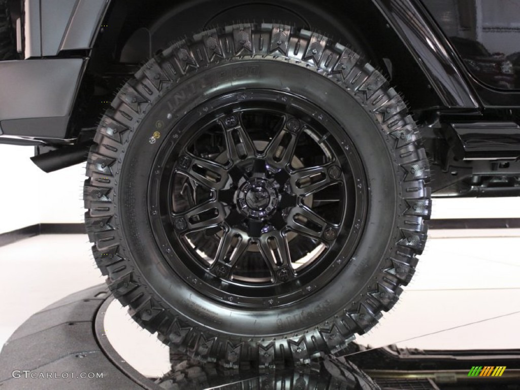 2011 Jeep Wrangler Unlimited Sahara 4x4 Custom Wheels Photo #57127324