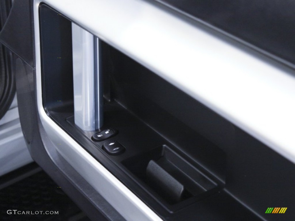 2005 Ford GT Standard GT Model Ebony Black Door Panel Photo #57130452