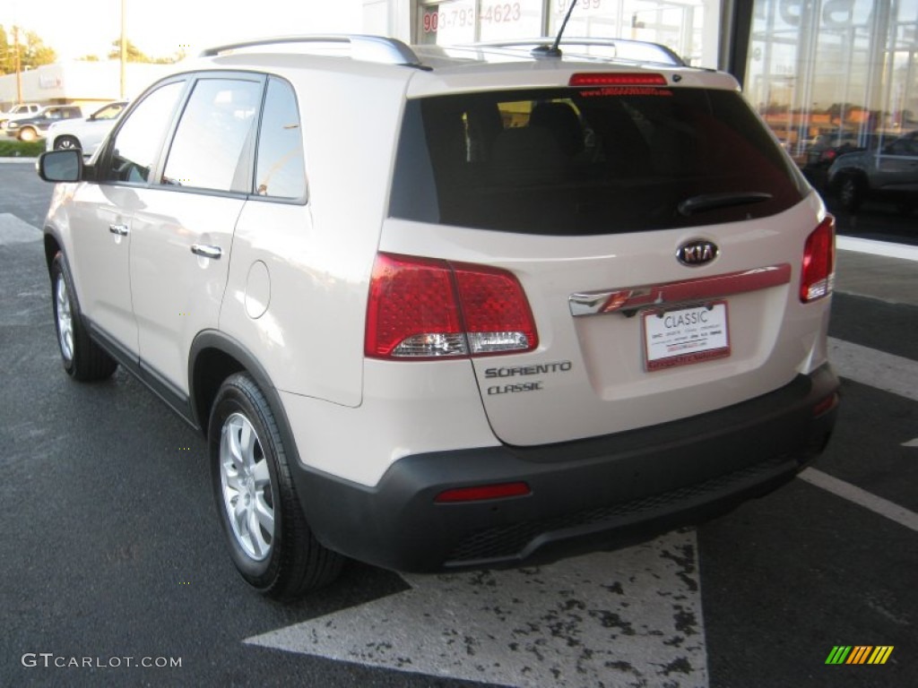 2011 Sorento LX - White Sand Beige / Beige photo #3