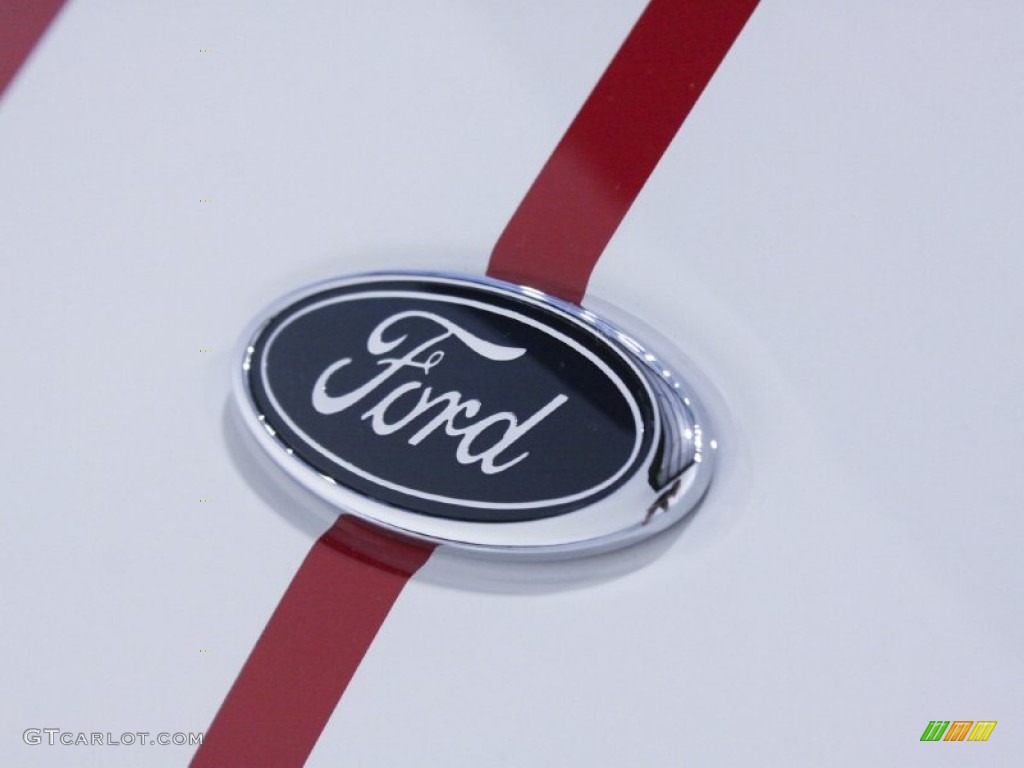 2005 Ford GT Standard GT Model Marks and Logos Photo #57131239