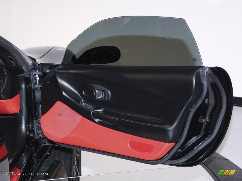 2004 Chevrolet Corvette Z06 Torch Red Door Panel Photo #57134854