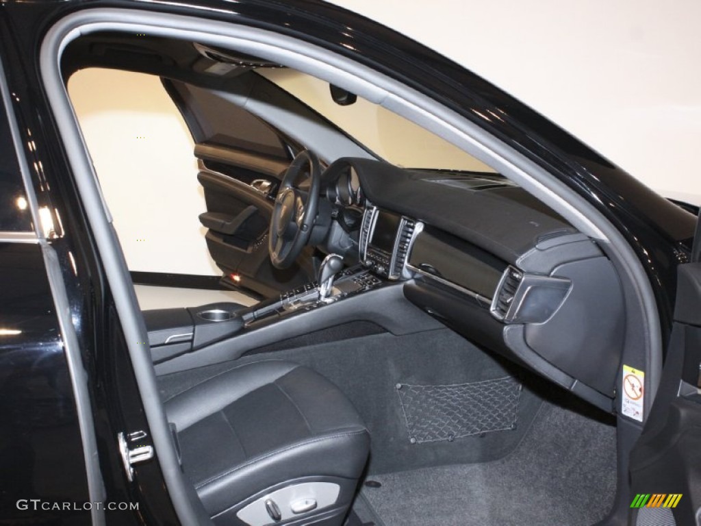 Black Interior 2010 Porsche Panamera S Photo #57135814