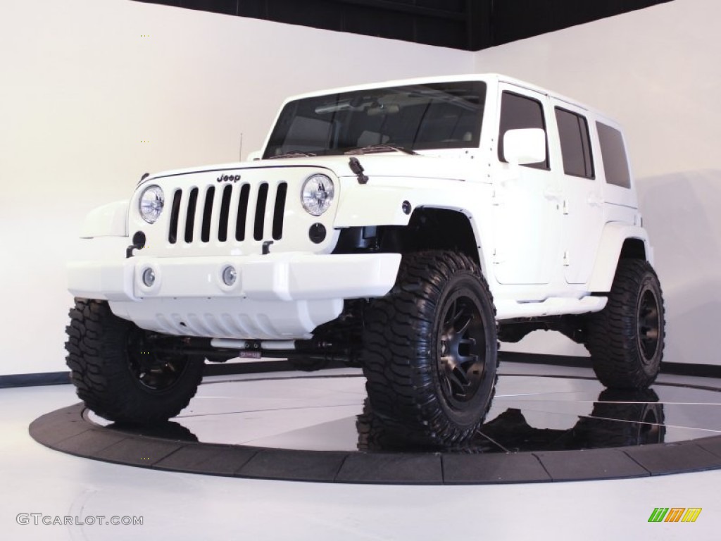 Bright White 2011 Jeep Wrangler Unlimited Sahara 4x4 Exterior Photo #57138961
