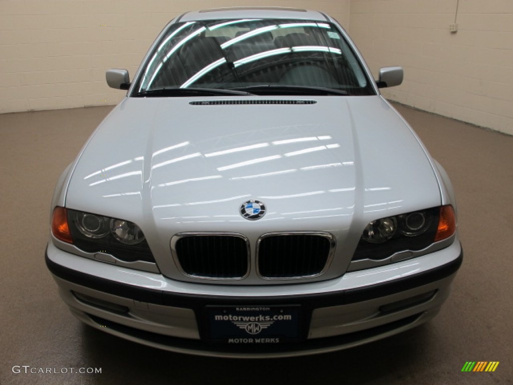 2001 3 Series 325xi Sedan - Titanium Silver Metallic / Black photo #2