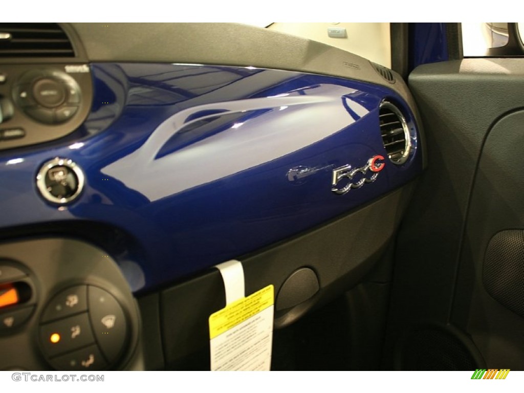 2012 500 c cabrio Lounge - Azzurro (Blue) / Tessuto Nero-Grigio/Nero (Black-Grey/Black) photo #16