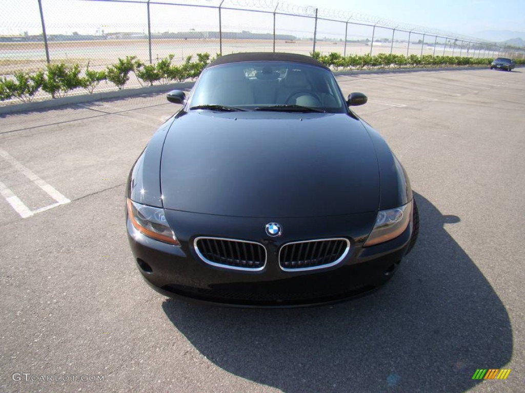 2003 Z4 2.5i Roadster - Jet Black / Beige photo #23