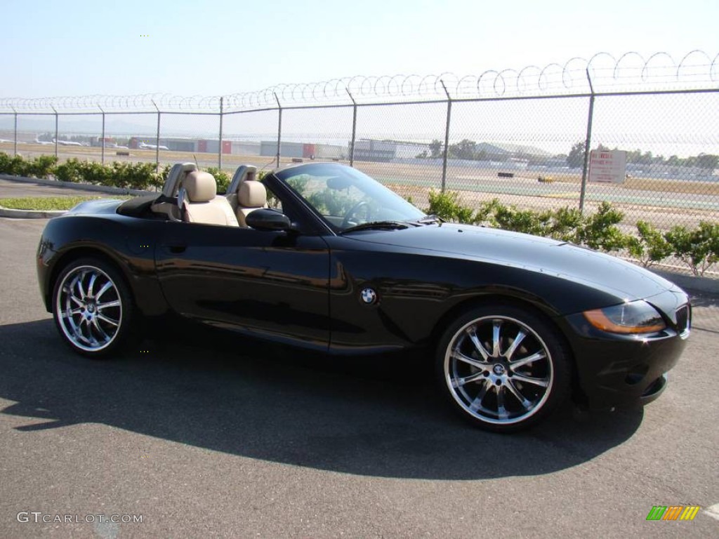 2003 Z4 2.5i Roadster - Jet Black / Beige photo #46