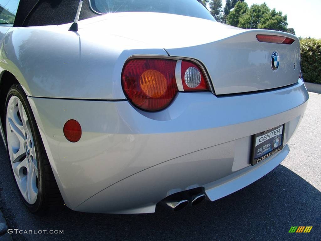 2003 Z4 2.5i Roadster - Titanium Silver Metallic / Black photo #48