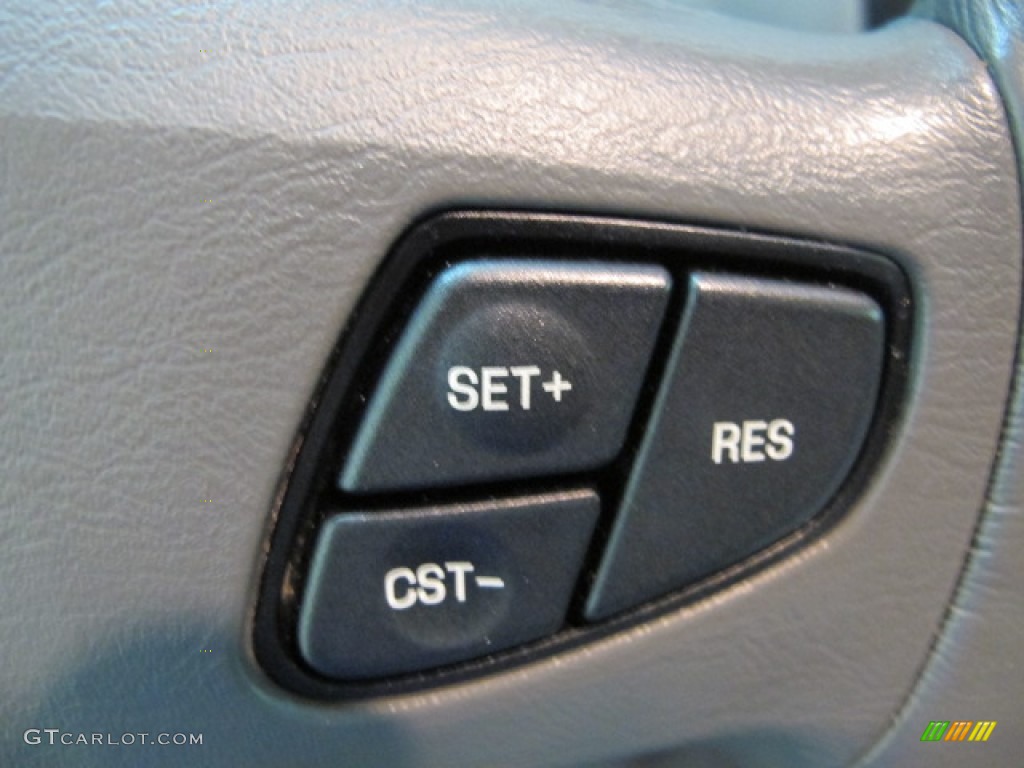 2002 Ford Taurus SEL Controls Photo #57150775
