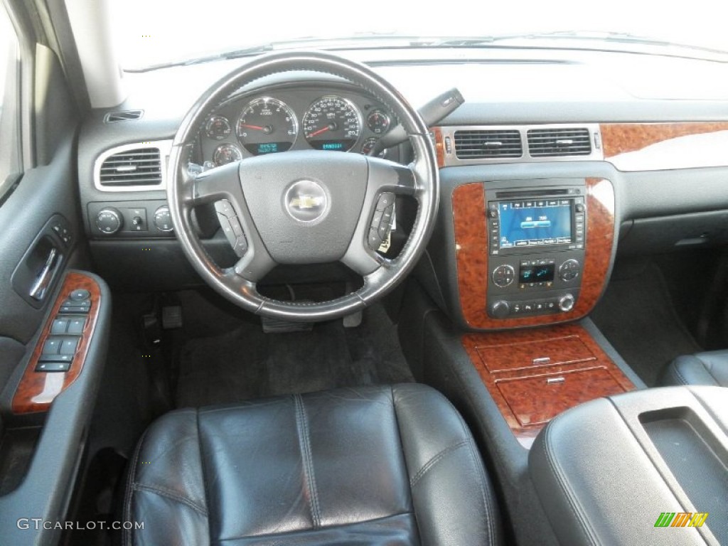 2007 Chevrolet Tahoe LTZ 4x4 Ebony Dashboard Photo #57151234