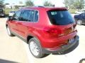 Wild Cherry Metallic - Tiguan SE Photo No. 5