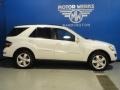 Arctic White - ML 350 4Matic Photo No. 6