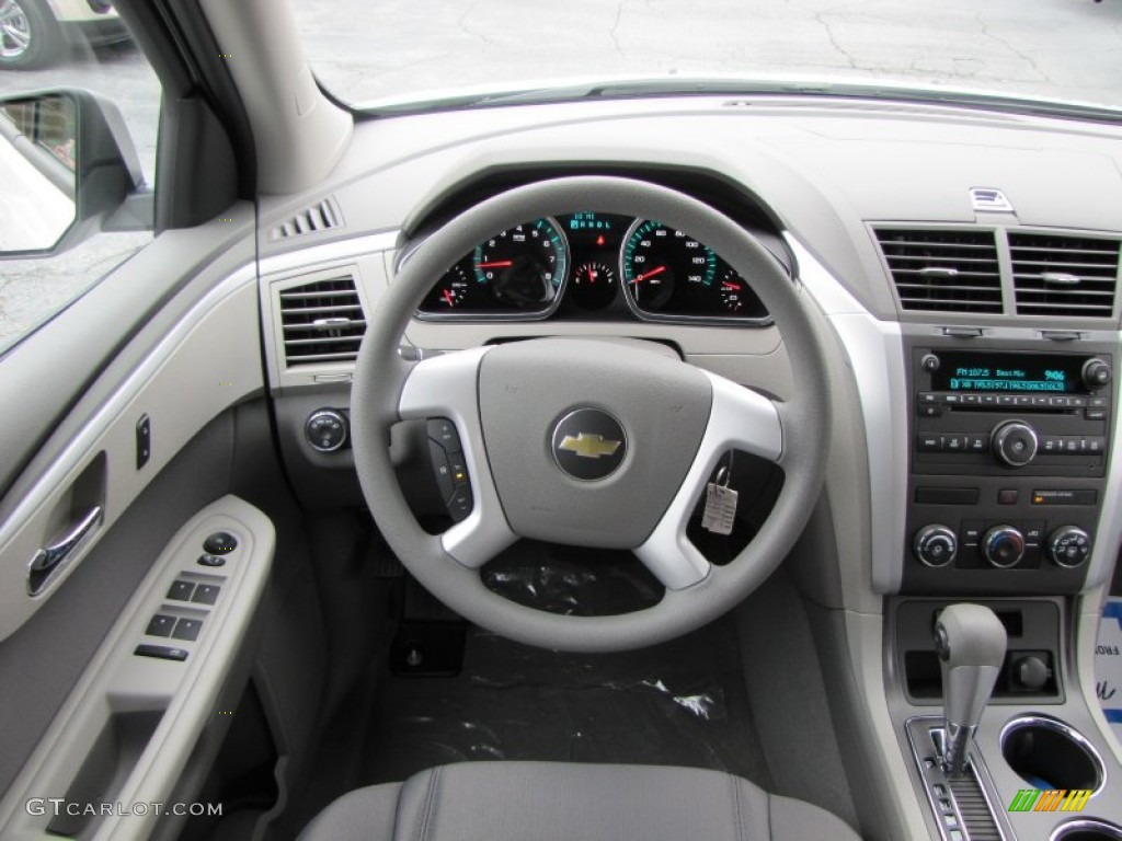 2012 Chevrolet Traverse LS Steering Wheel Photos