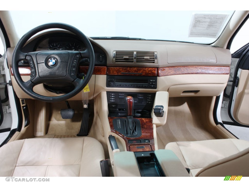 2000 BMW 5 Series 528i Wagon Sand Dashboard Photo #57162647