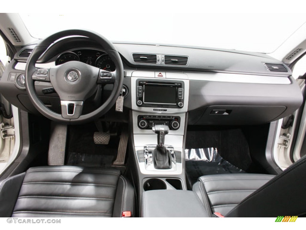 2010 CC Luxury - White Gold Metallic / Black photo #6