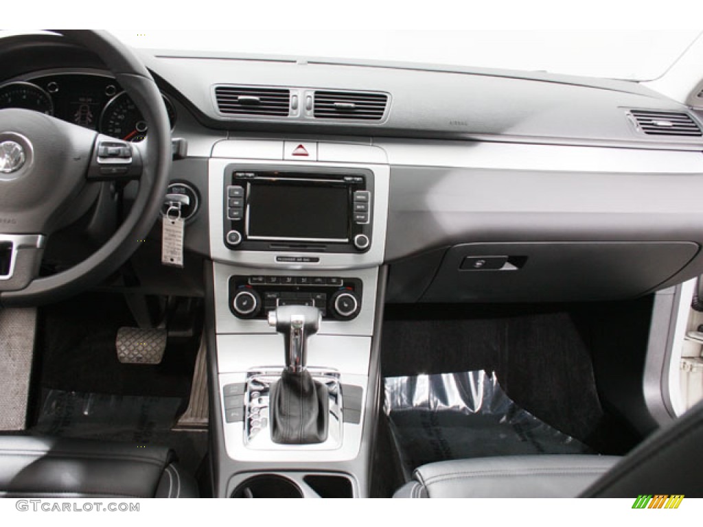 2010 CC Luxury - White Gold Metallic / Black photo #9