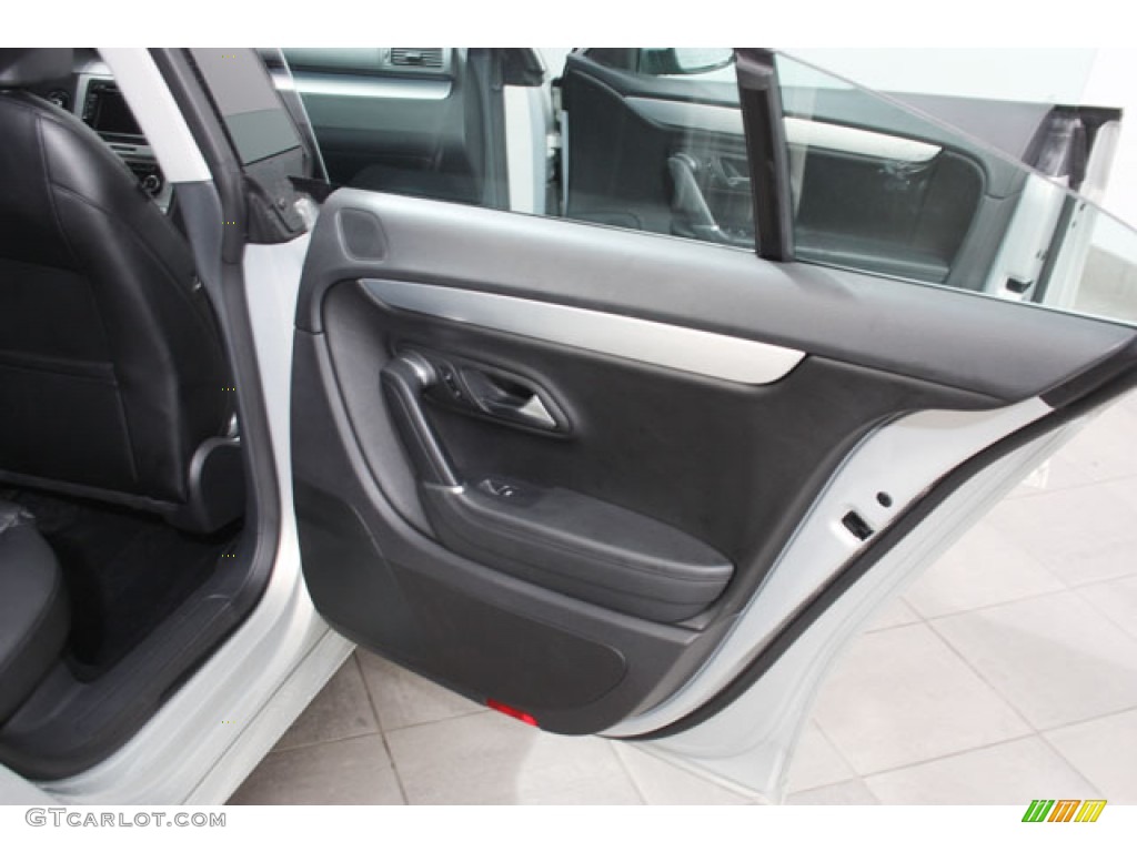 2010 CC Luxury - White Gold Metallic / Black photo #14