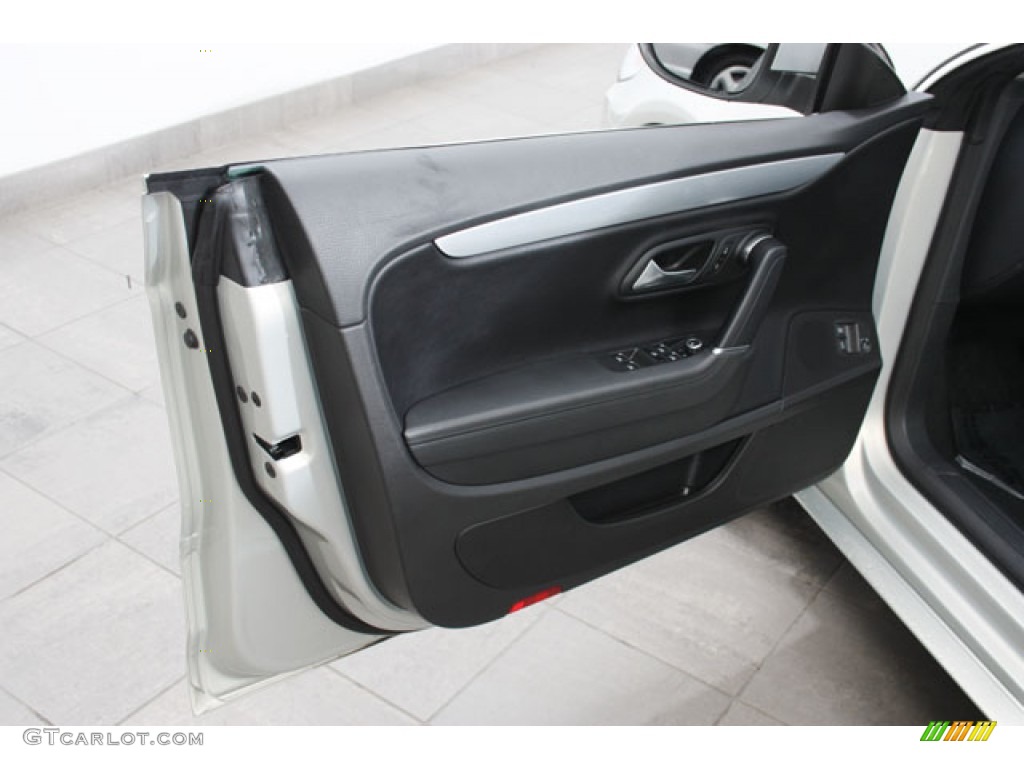 2010 CC Luxury - White Gold Metallic / Black photo #16