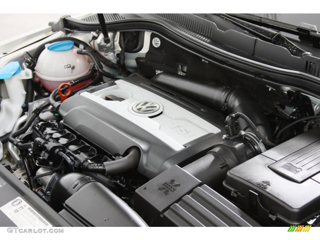 2010 CC Luxury - White Gold Metallic / Black photo #24