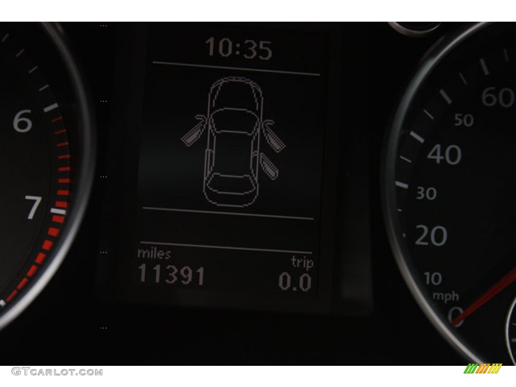 2010 CC Luxury - White Gold Metallic / Black photo #25