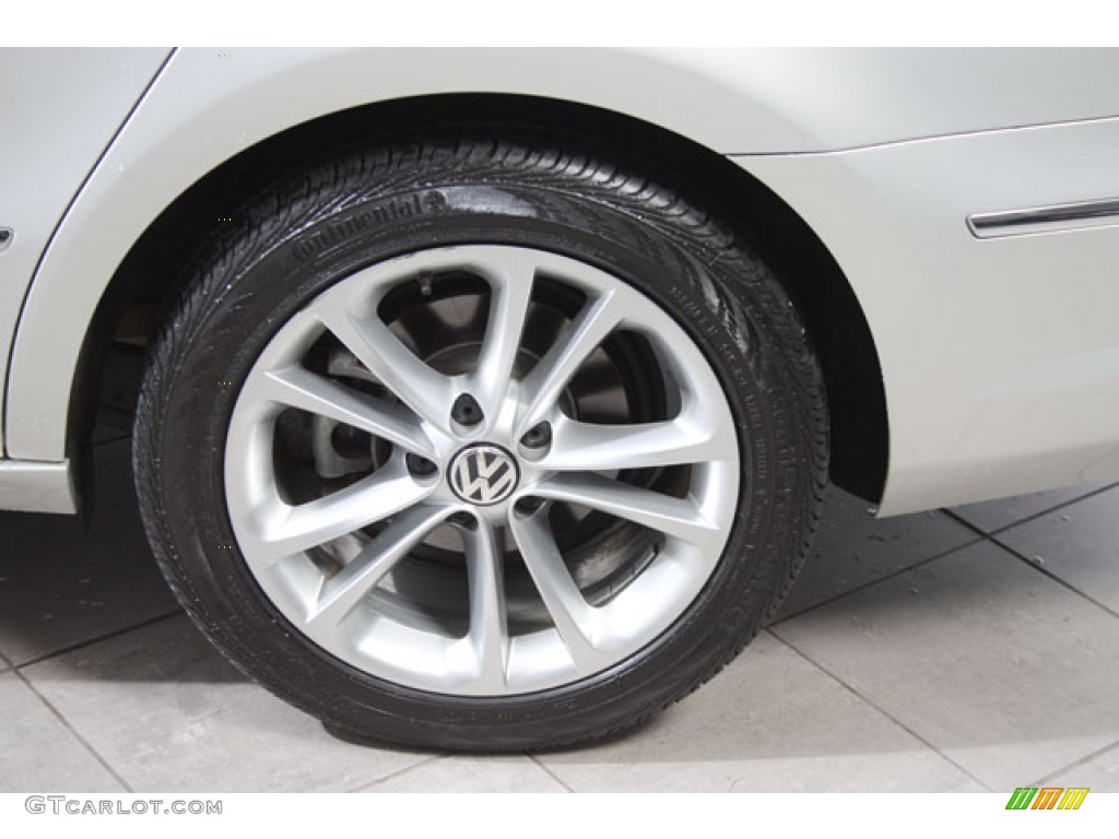 2010 CC Luxury - White Gold Metallic / Black photo #28