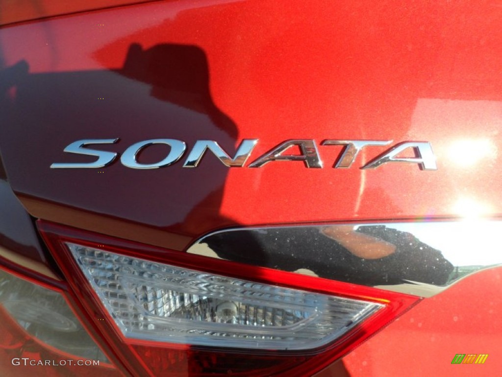 2012 Sonata SE - Sparkling Ruby Red / Black photo #15