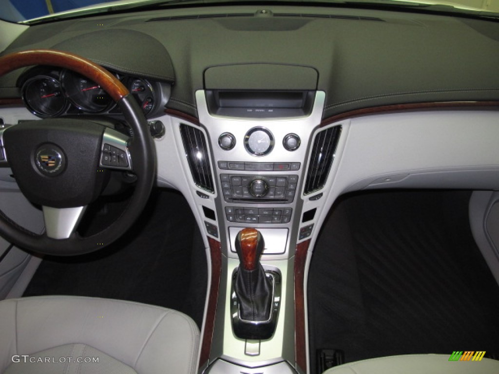 2009 CTS 4 AWD Sedan - White Diamond Tri-Coat / Light Titanium/Ebony photo #26