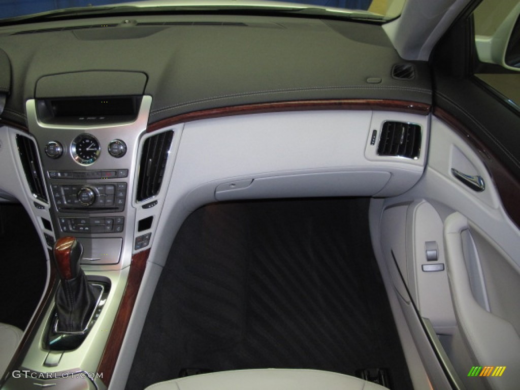 2009 CTS 4 AWD Sedan - White Diamond Tri-Coat / Light Titanium/Ebony photo #27