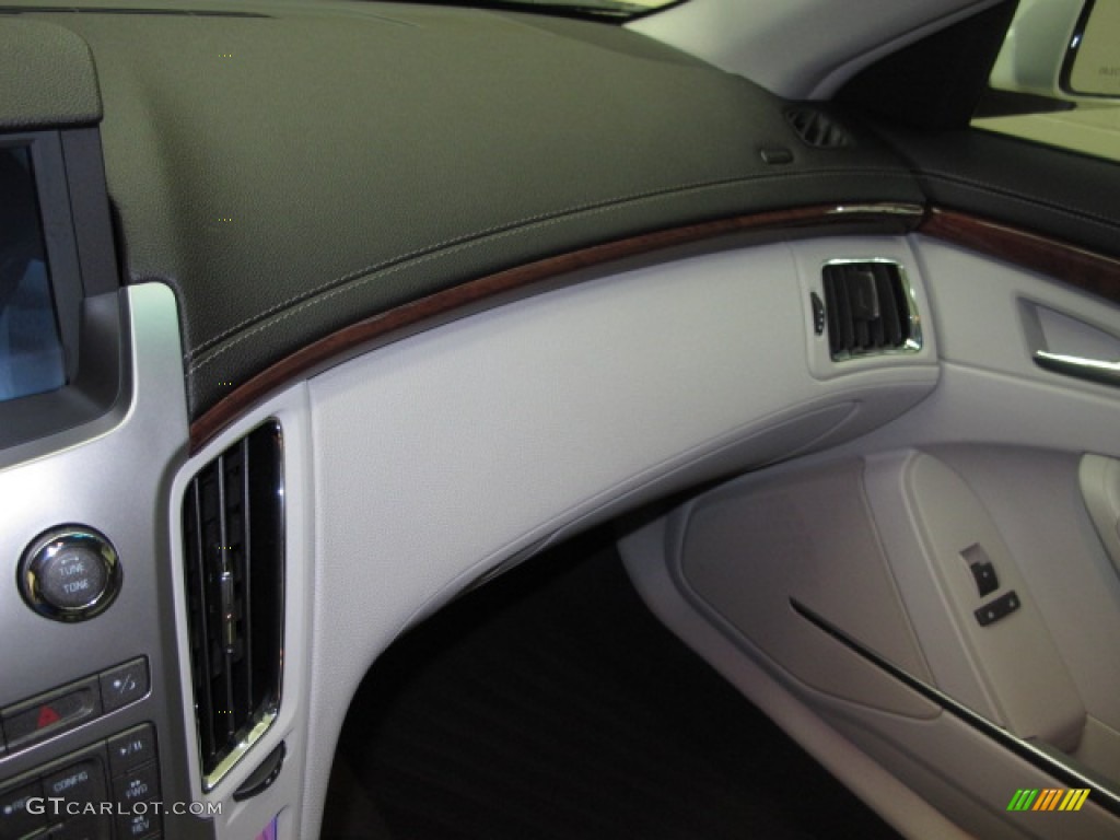 2009 CTS 4 AWD Sedan - White Diamond Tri-Coat / Light Titanium/Ebony photo #34